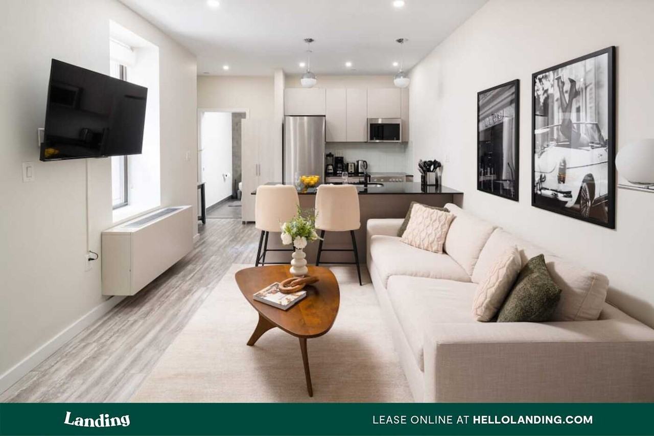 125 W 16th St #1B - Photo 2 of 6