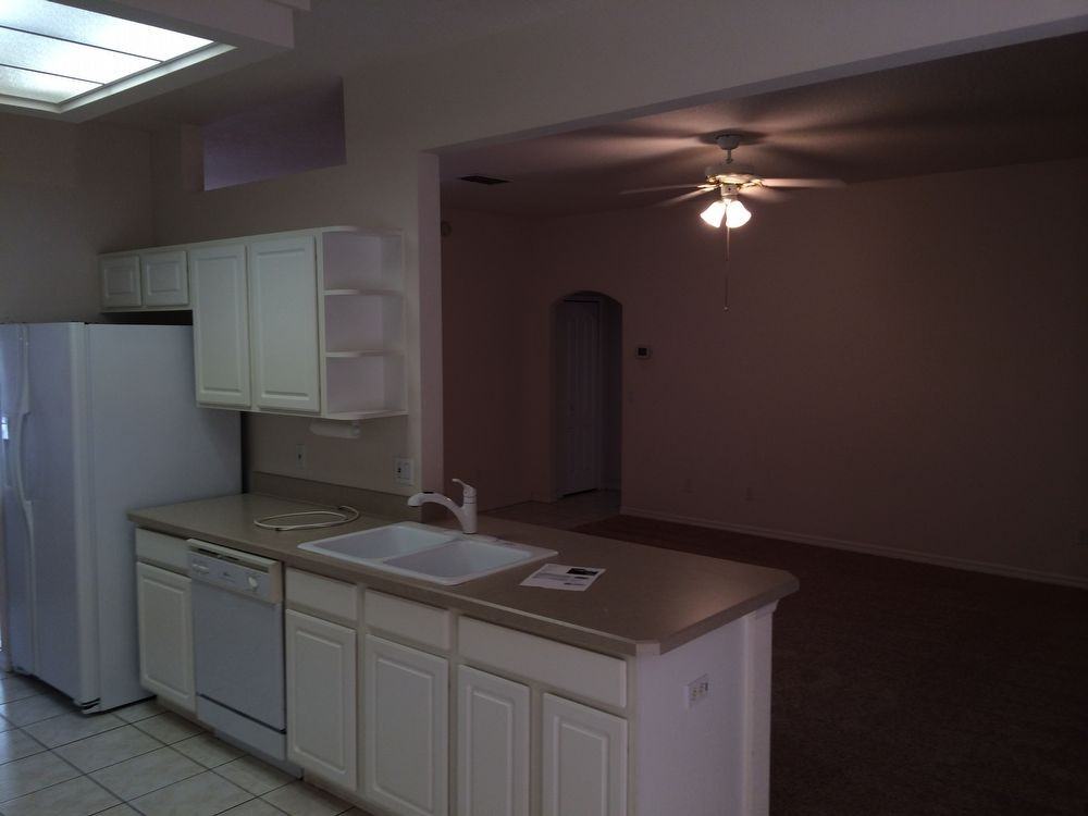 2219 Addison Ave - Photo 3 of 10