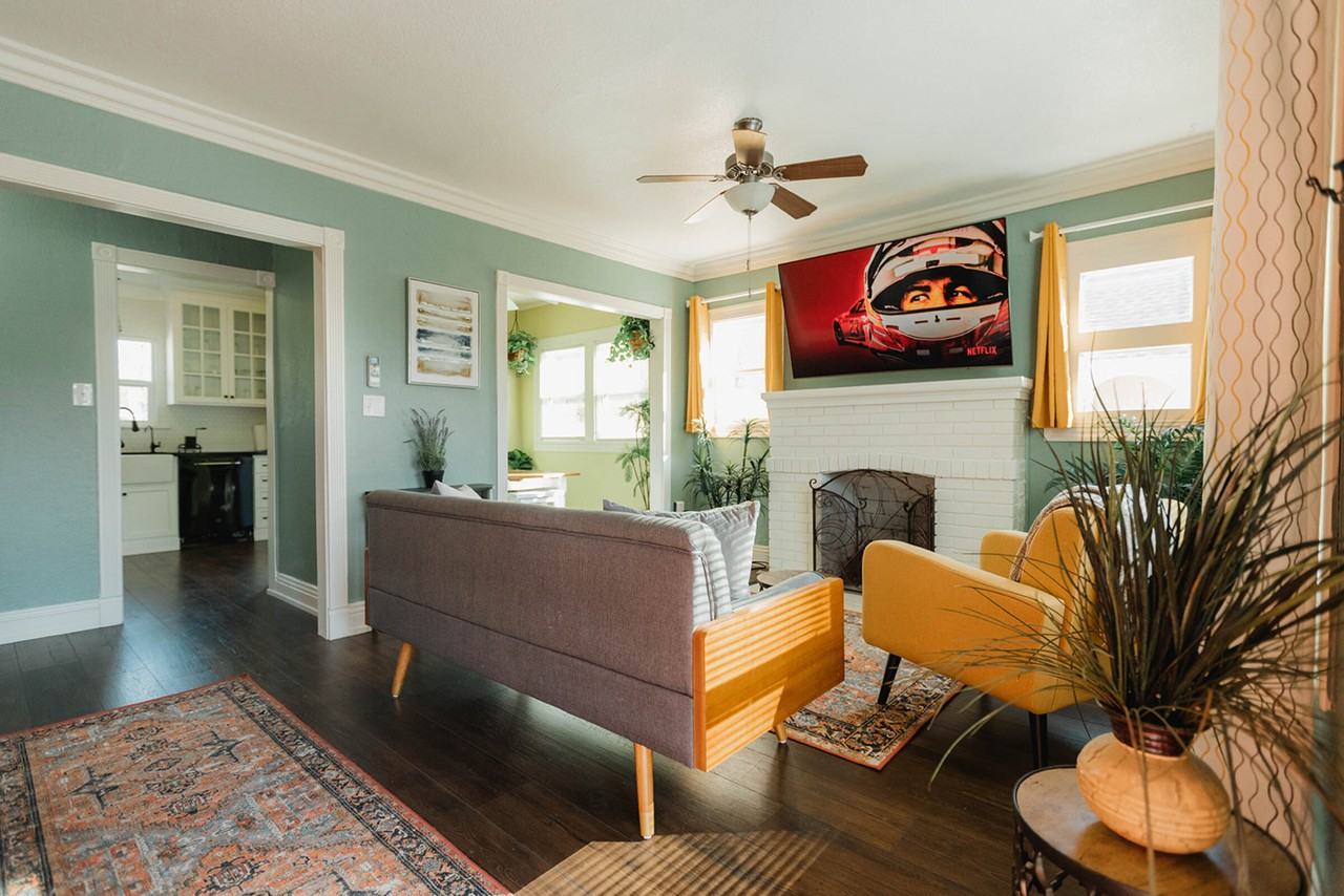 5325 15th Ave #MAIN - Photo 2 of 14