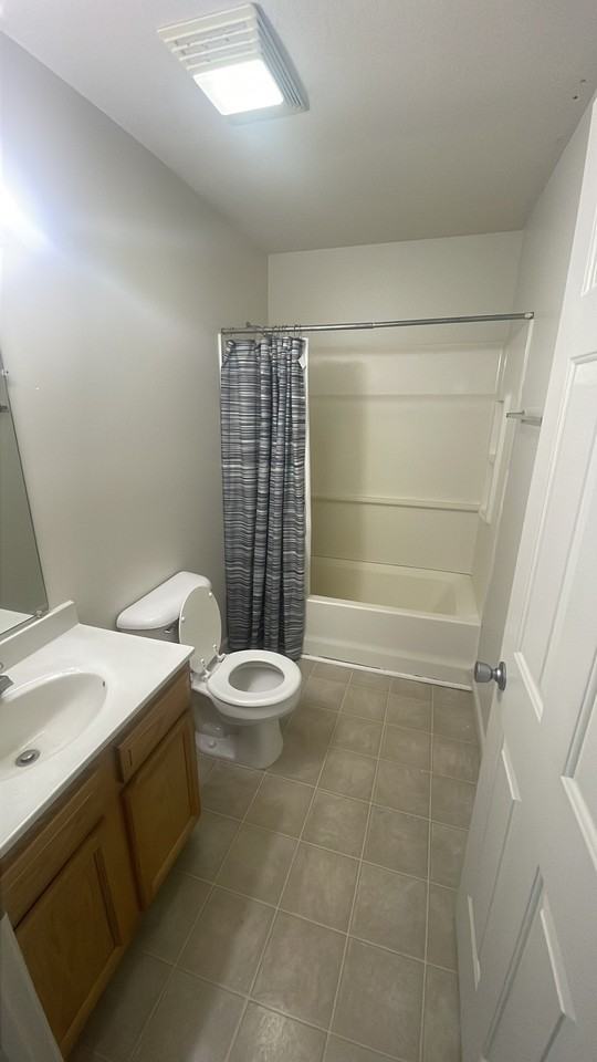 5949 Copper Beech Blvd - Photo 3 of 4