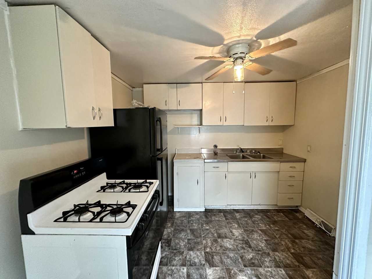 1731 Melrose Street - Photo 2 of 5