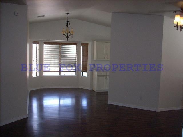 2601 W Flamebrook Rd - Photo 3 of 7