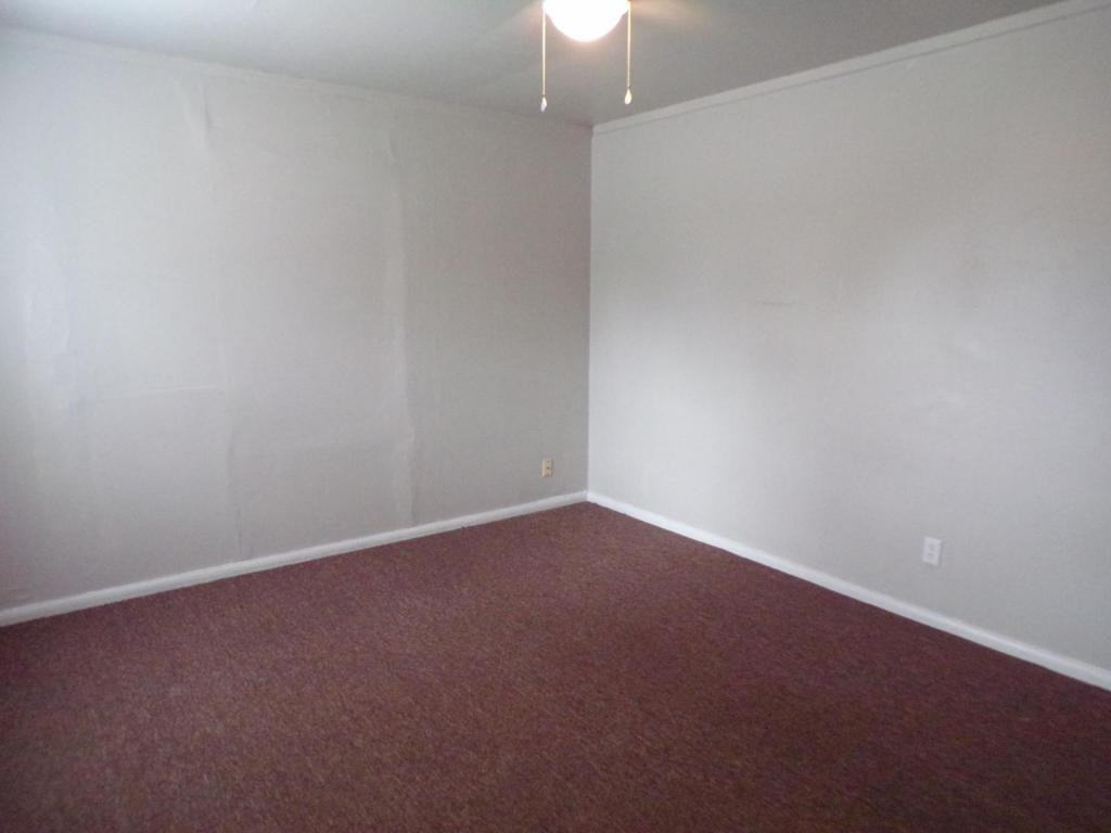 701 W Avenue K - Photo 3 of 18