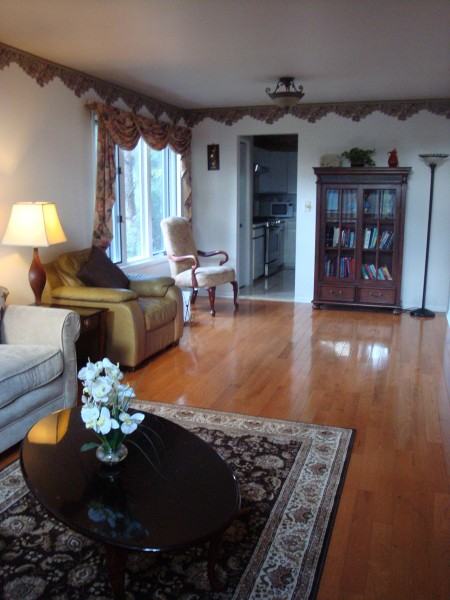 35 Sampson St - Photo 3 of 14