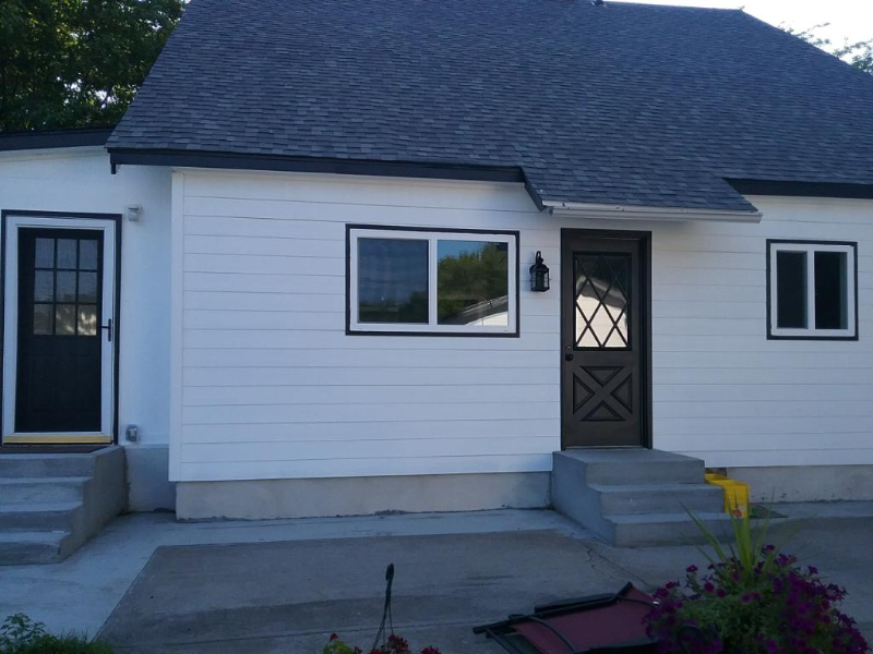 856 Wisconsin Ave Sw - Photo 2 of 7