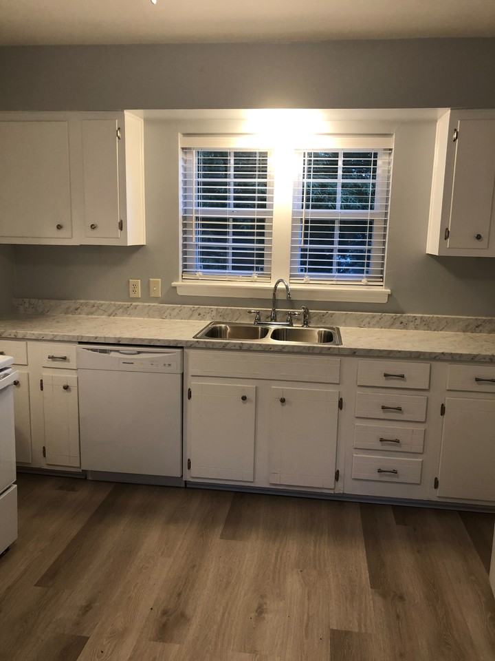 6576 Summer Ave #NA - Photo 3 of 8