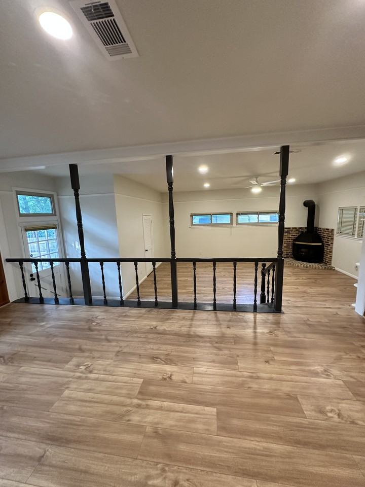 2800 Oakhaven Dr #NA - Photo 2 of 12