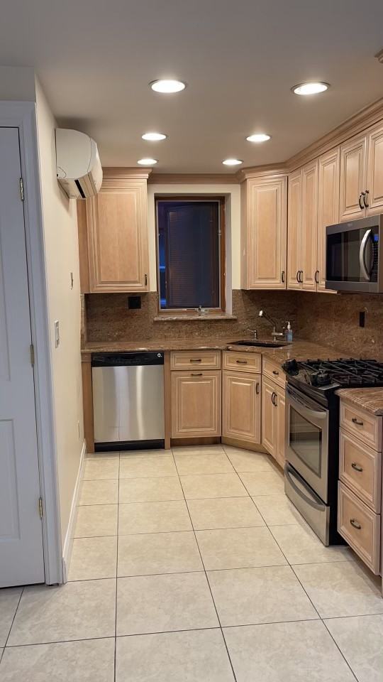 77th Street 2F, New York, NY 11228 4 Bedroom Apartment for Rent