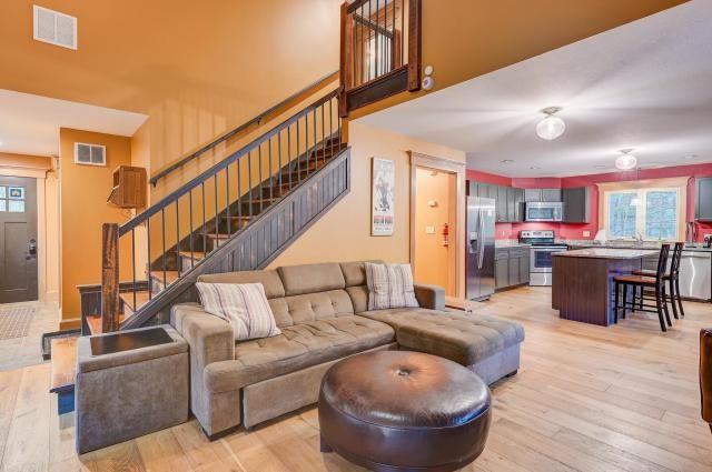 18 Ridge Cir - Photo 3 of 29