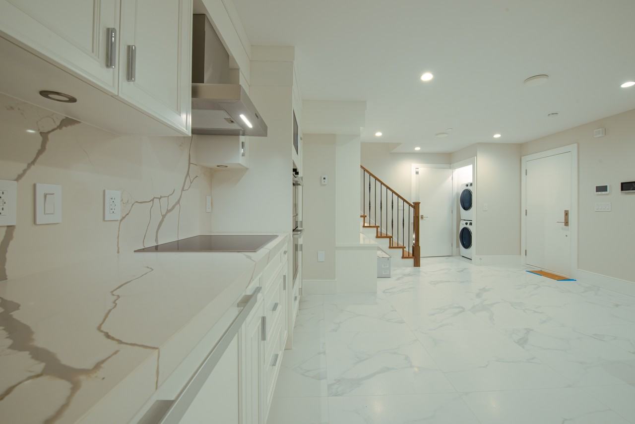 125 West 46th Avenue - Photo 5 of 14