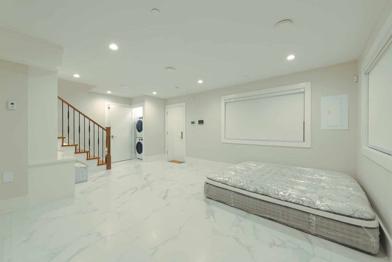 125 West 46th Avenue - Photo 6 of 14