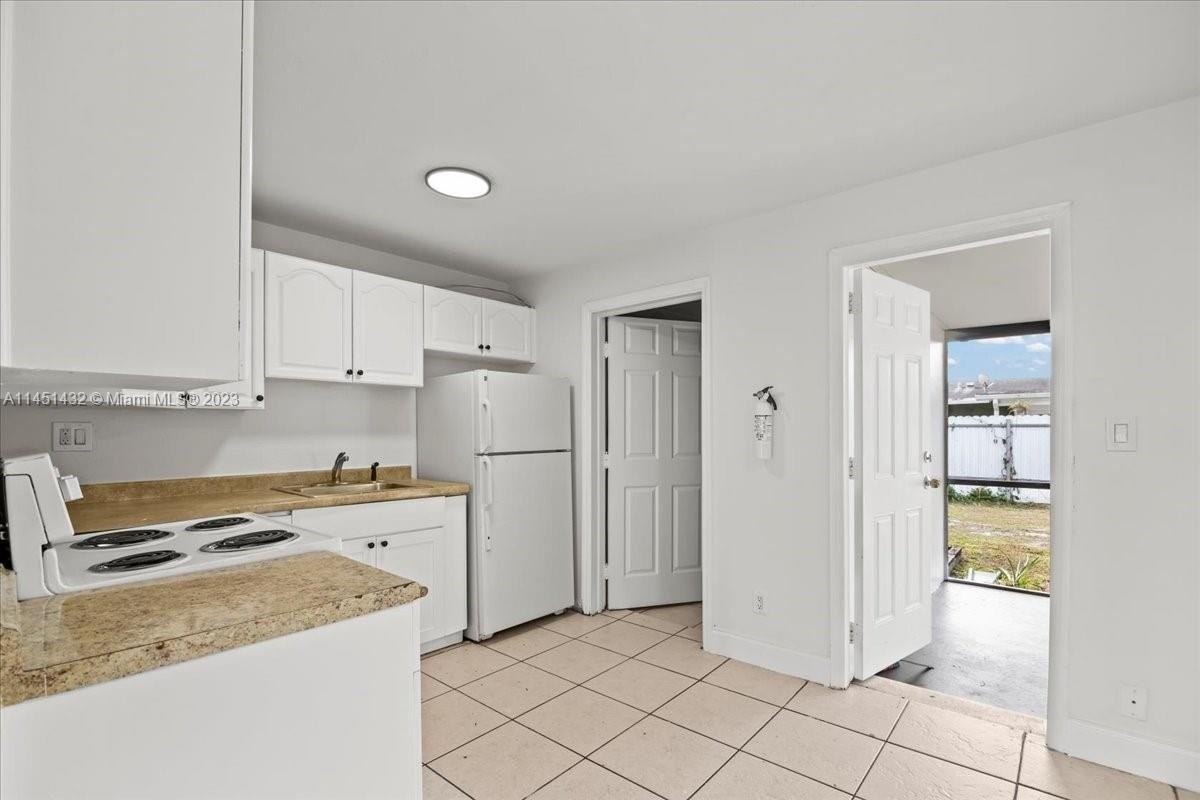 5064 Eadie Pl - Photo 3 of 8