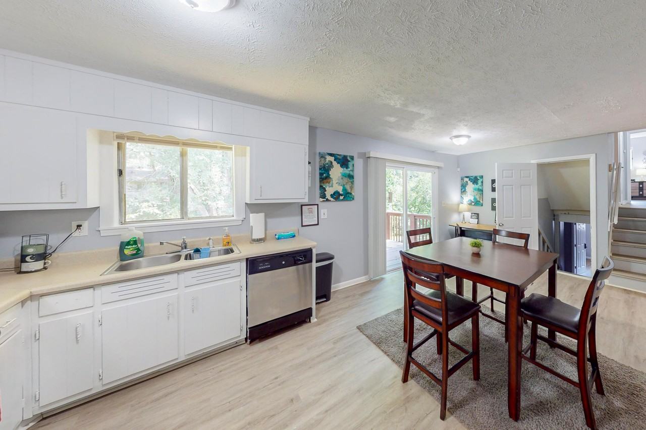 Cedar Hurst Trl - Photo 7 of 13