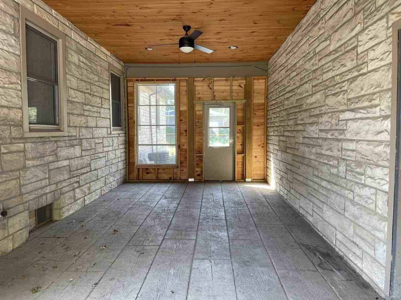 13532 Third St - Photo 3 of 16