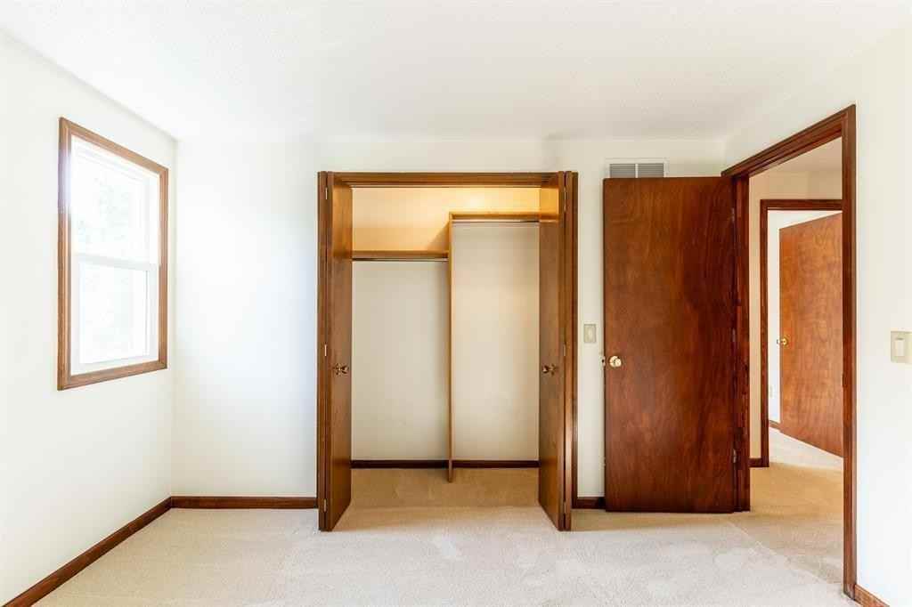 4512 Brookshire Cir - Photo 3 of 7