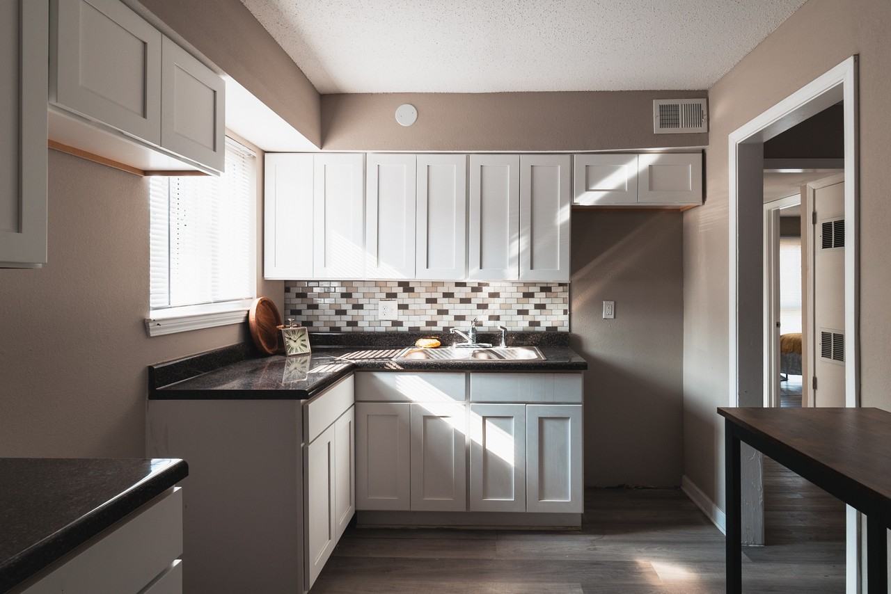 2429 Coronado Ave #2429-03 - Photo 7 of 21