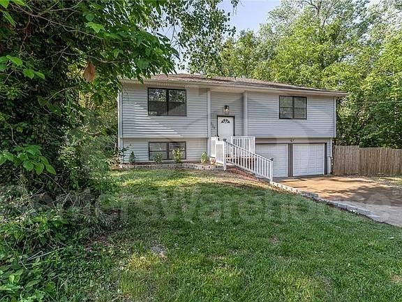 8529 E 59th St - Photo 2 of 10