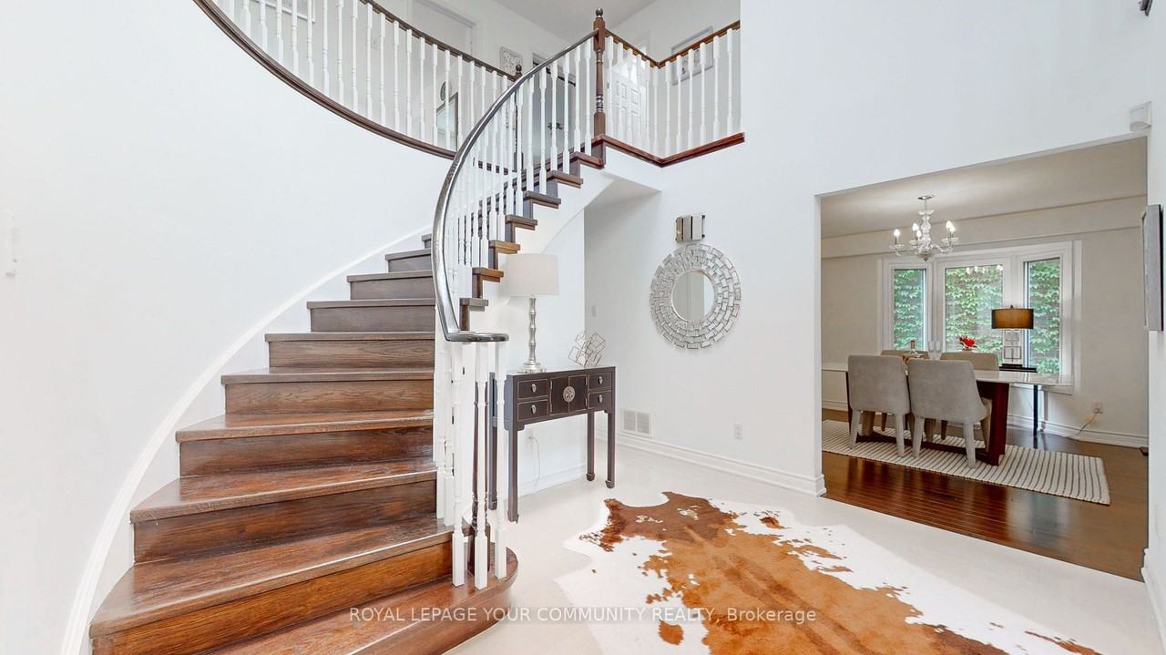 257 Spring Gate Boulevard - Photo 3 of 19