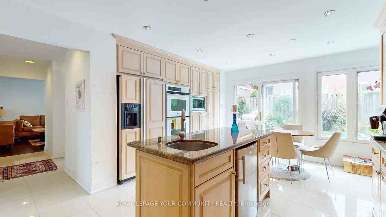 257 Spring Gate Boulevard - Photo 6 of 19