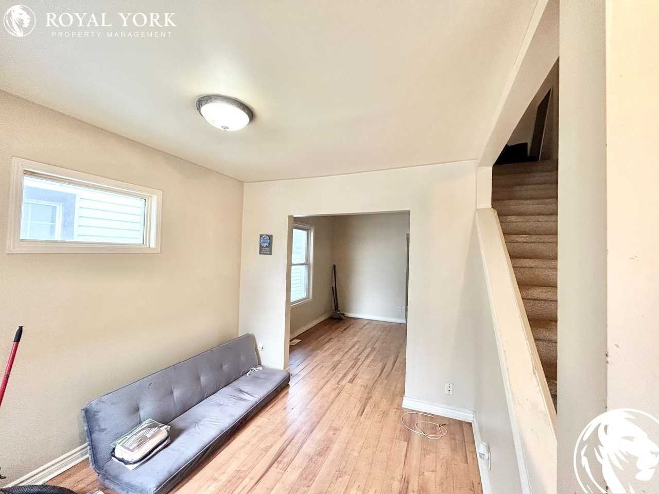 430 Campbell Ave - Photo 3 of 27