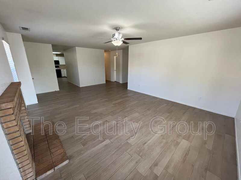 2698 Bright St - Photo 3 of 19