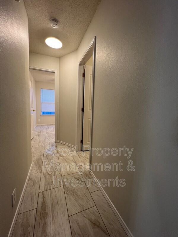 5408 N 35th St - Photo 5 of 15