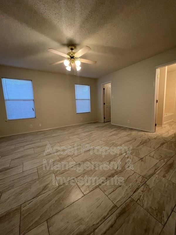 5408 N 35th St - Photo 6 of 15