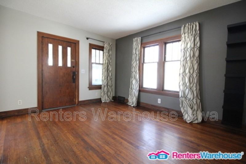 3724 University Ave - Photo 4 of 22