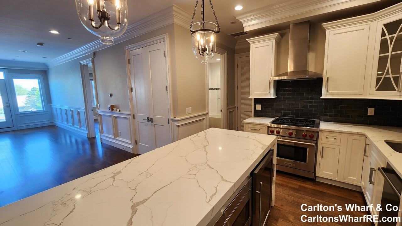 933 E 2nd St #2 - Photo 3 of 23