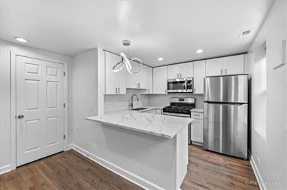 2434 W Moffat - Photo 2 of 38