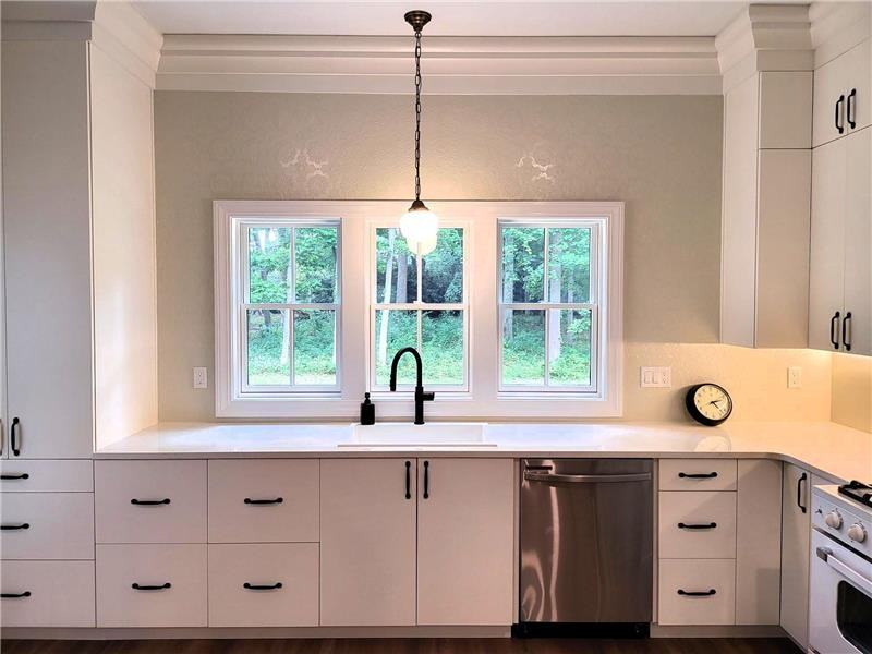 1748 South Rd - Photo 3 of 16