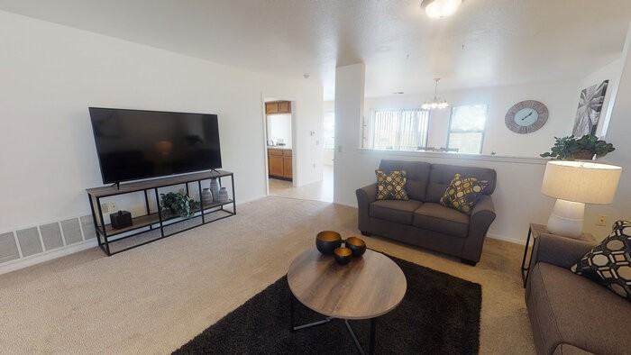 1008 Sitting Bull Ct - Photo 2 of 8