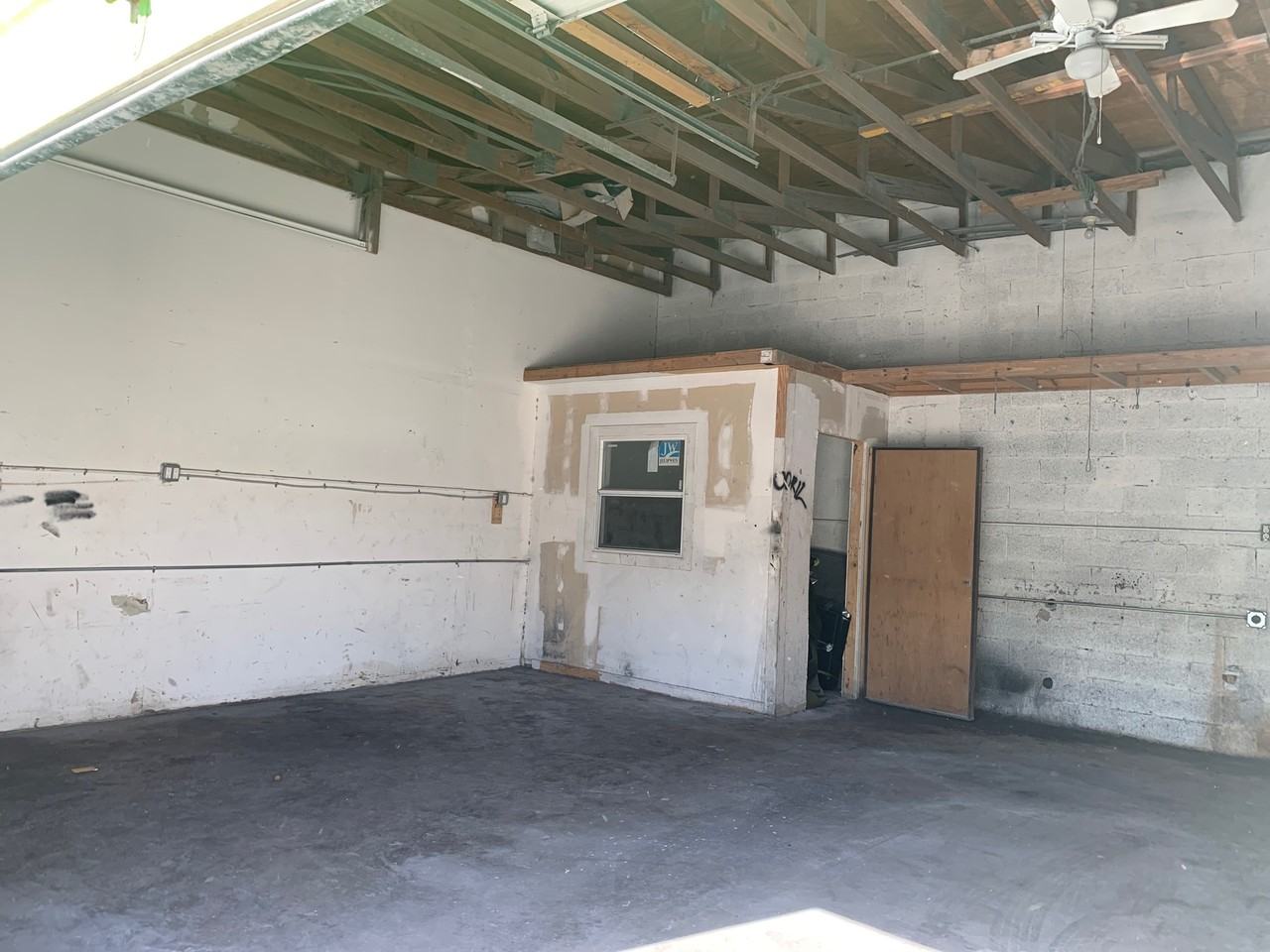 821 NW 45th St S & T ST, Oakland Park, FL 33309 Studio Apartment