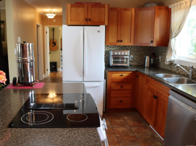 408 Young St #1 - Photo 3 of 11