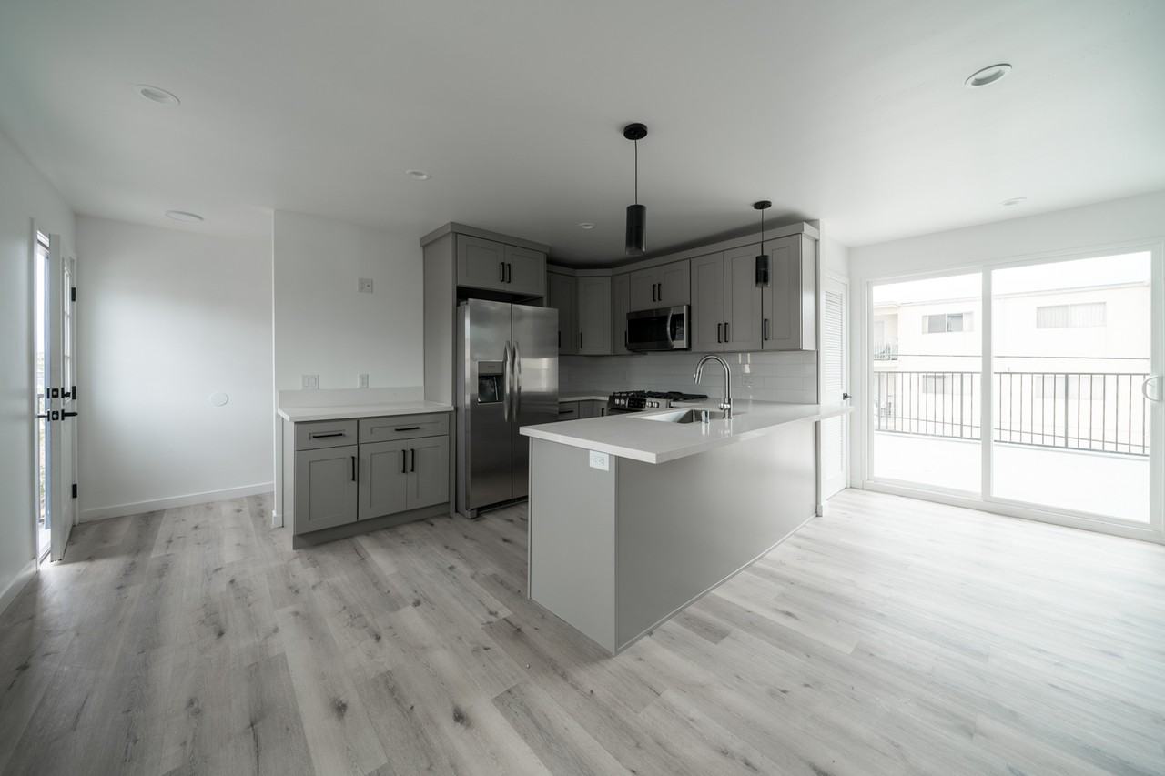 5133 Barstow St 1, San Diego, CA 92117 4 Bedroom Apartment for Rent