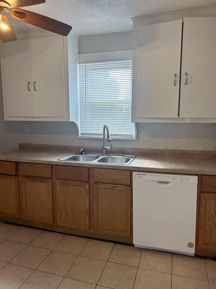 1404 South Main Street2 #2 - Photo 2 of 16