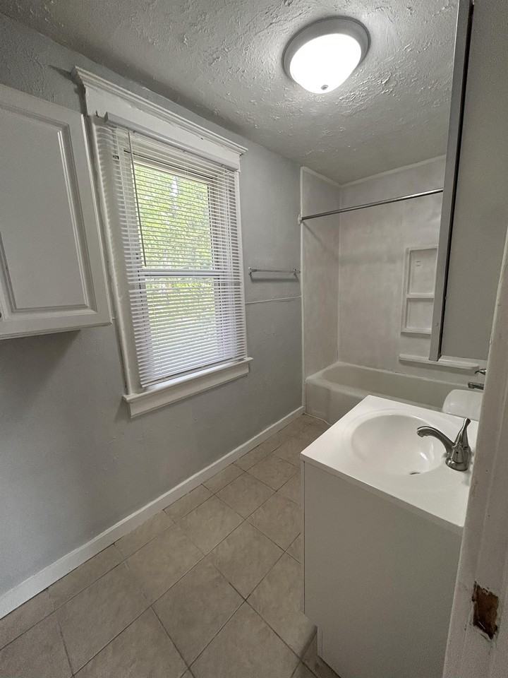 1404 South Main Street2 #2 - Photo 5 of 16