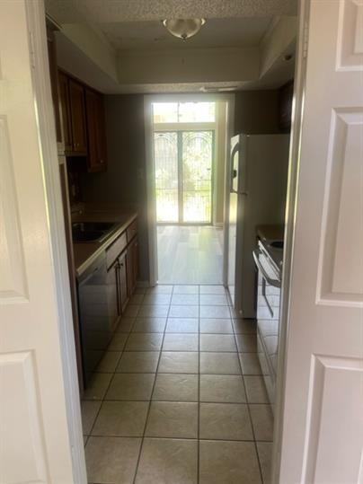 1691 Belvedere Ct - Photo 3 of 21