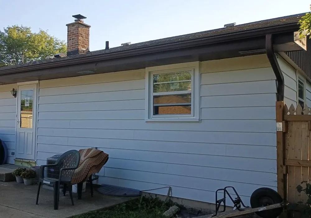 270 N Hemlock Ave - Photo 2 of 12