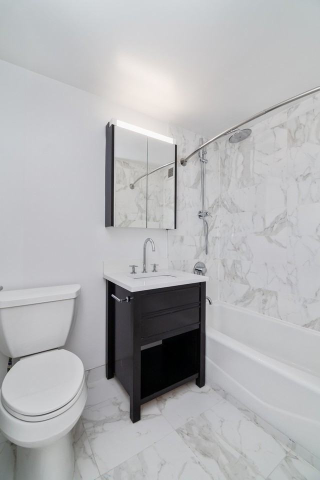 100 Jane St - Photo 4 of 16