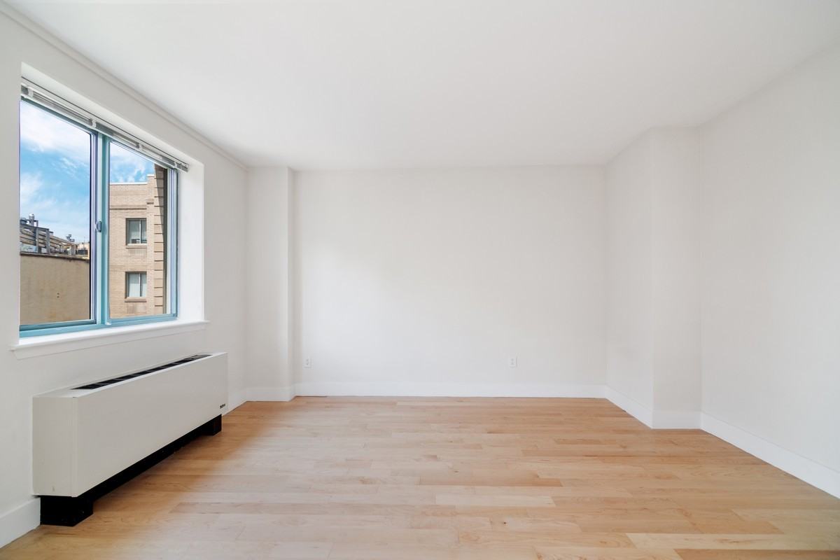 100 Jane St - Photo 2 of 16