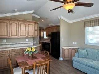 1309 Pine Island Dr N - Photo 3 of 19