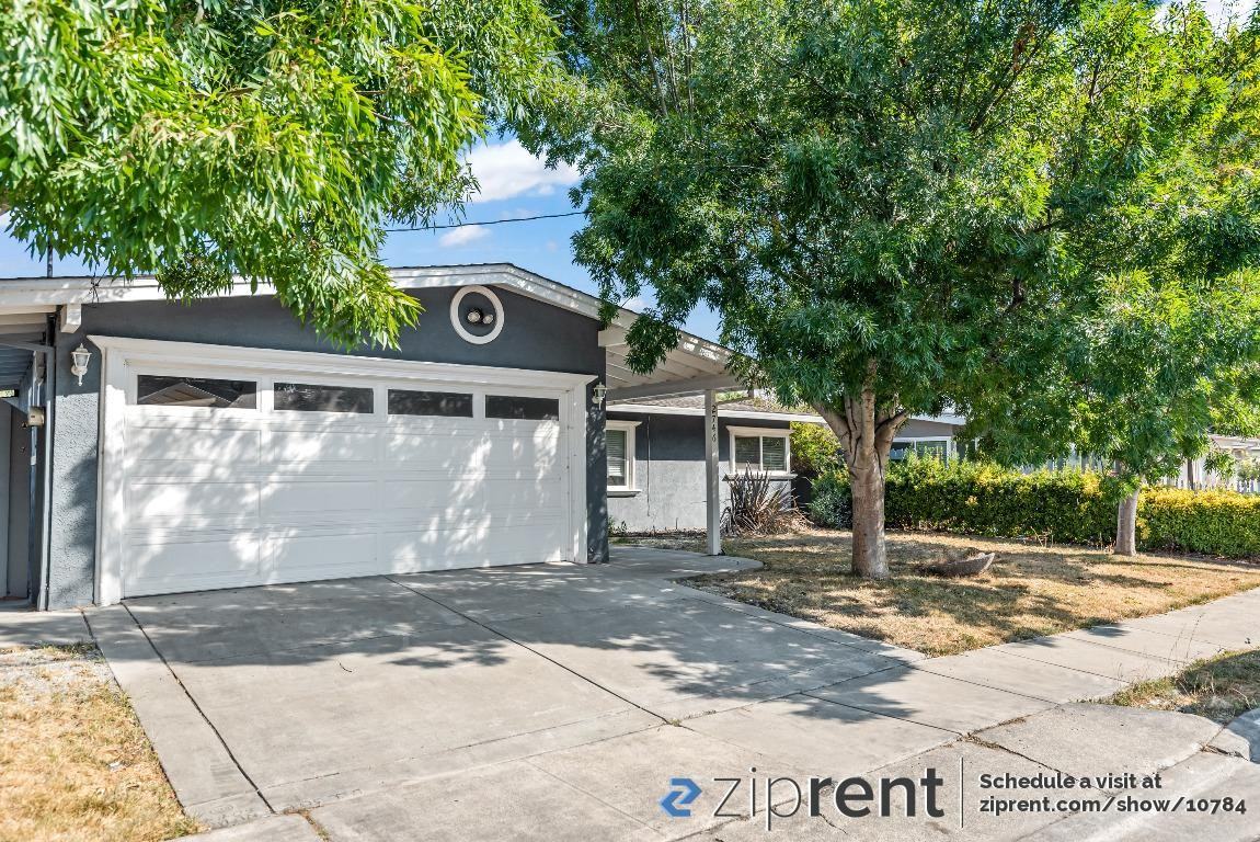 2746 Broadmoor Ave - Photo 2 of 25