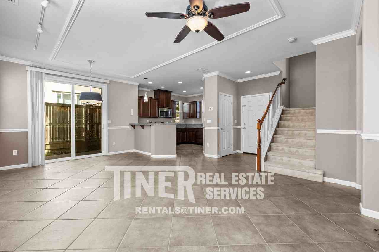 8940 Cortina Cir - Photo 2 of 39