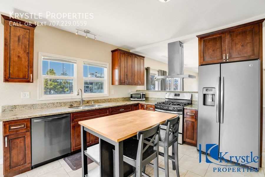 1203 York St - Photo 2 of 14