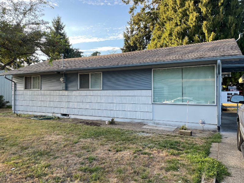 701 23rd St Se - Photo 2 of 12