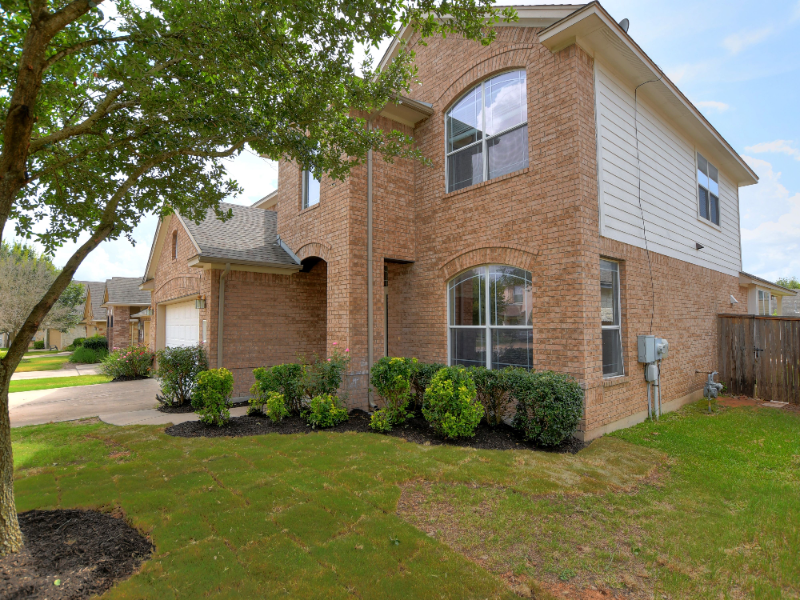 3664 Rosalina Loop - Photo 2 of 14