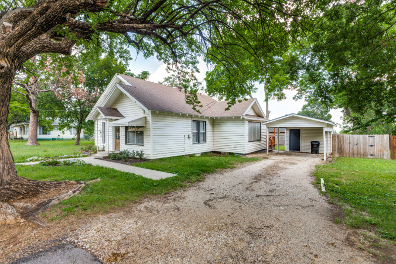 909 N Anna St - Photo 2 of 11