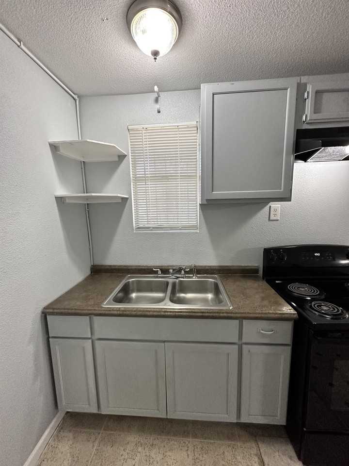 132 Blueridge #B - Photo 2 of 12