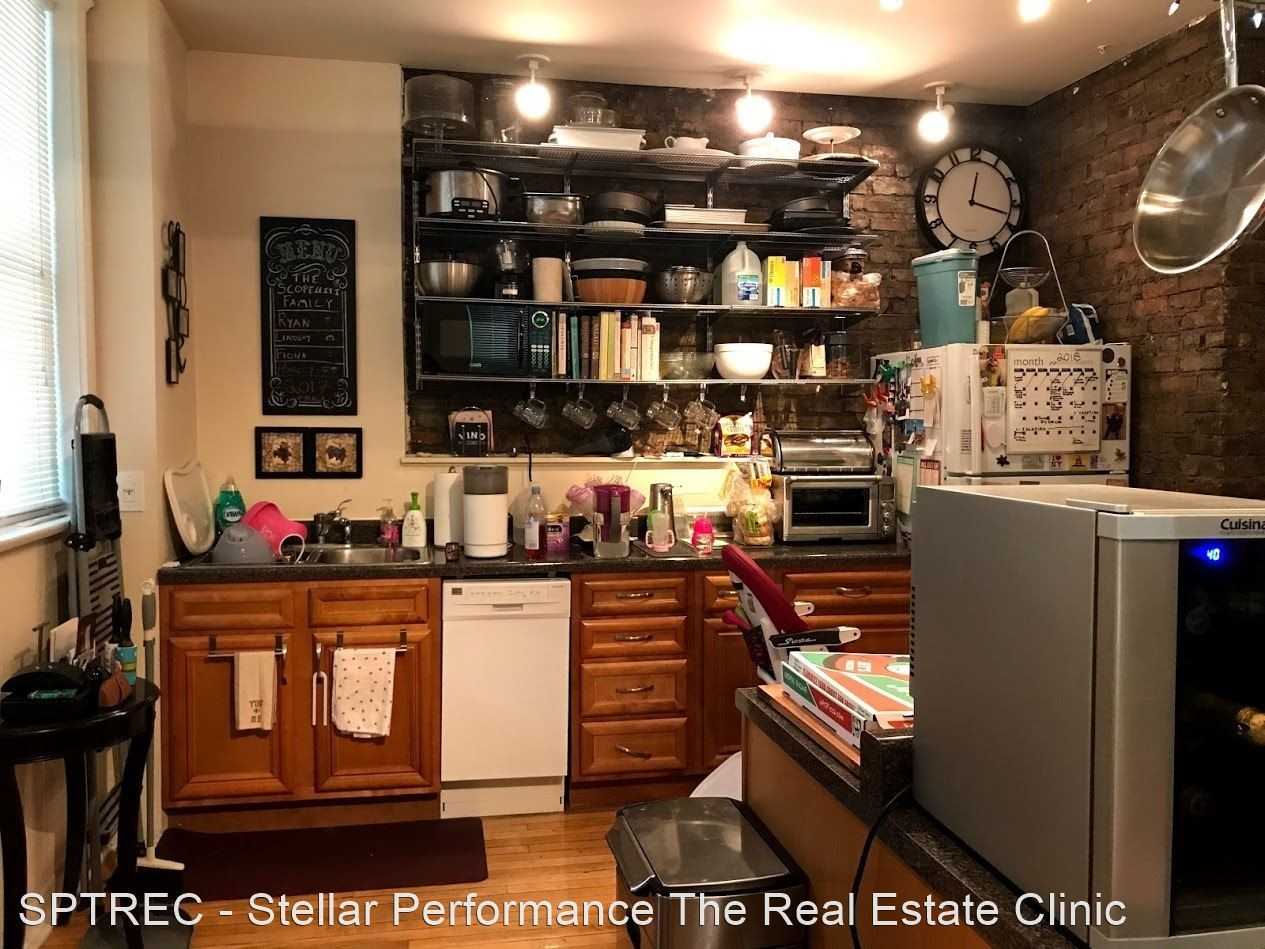 4118 N Clarendon Ave - Photo 3 of 11